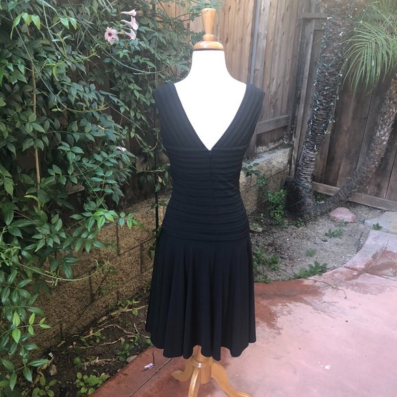 NWT White House Black Market Black Shutter Pleated Sleeveless Dress 4 - Picture 2 of 11
